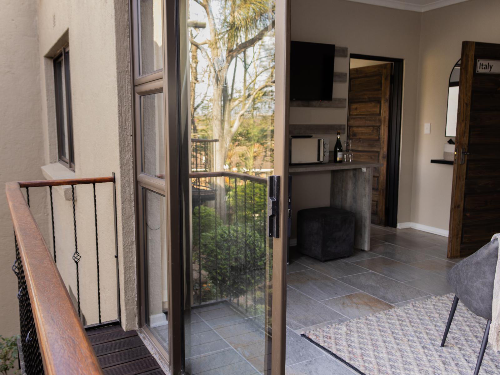 8 On Penny Guesthouse