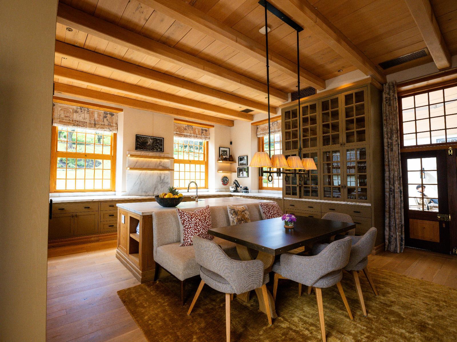 Breakfast area - Property