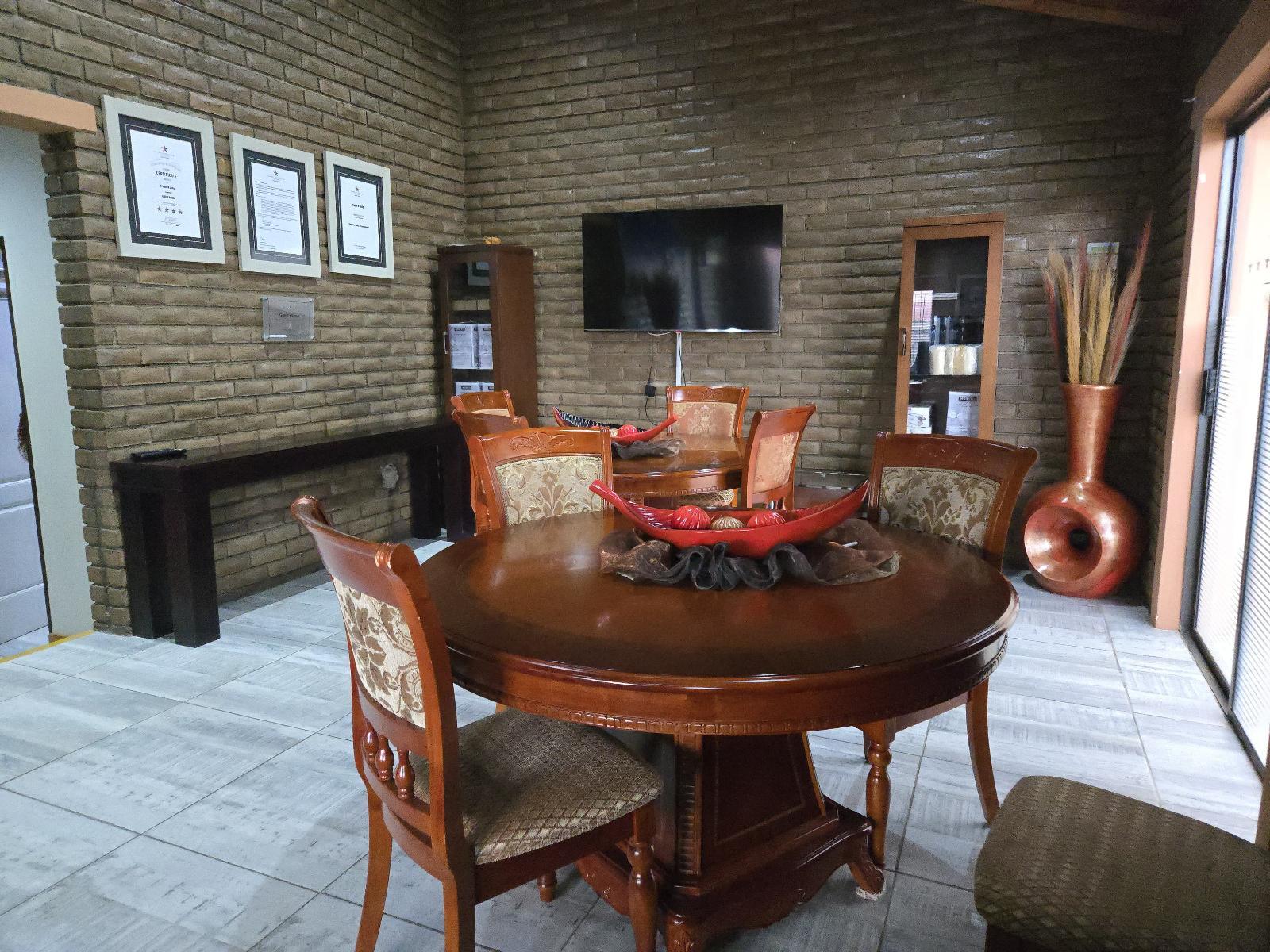 Tripple - N Guest Lodge