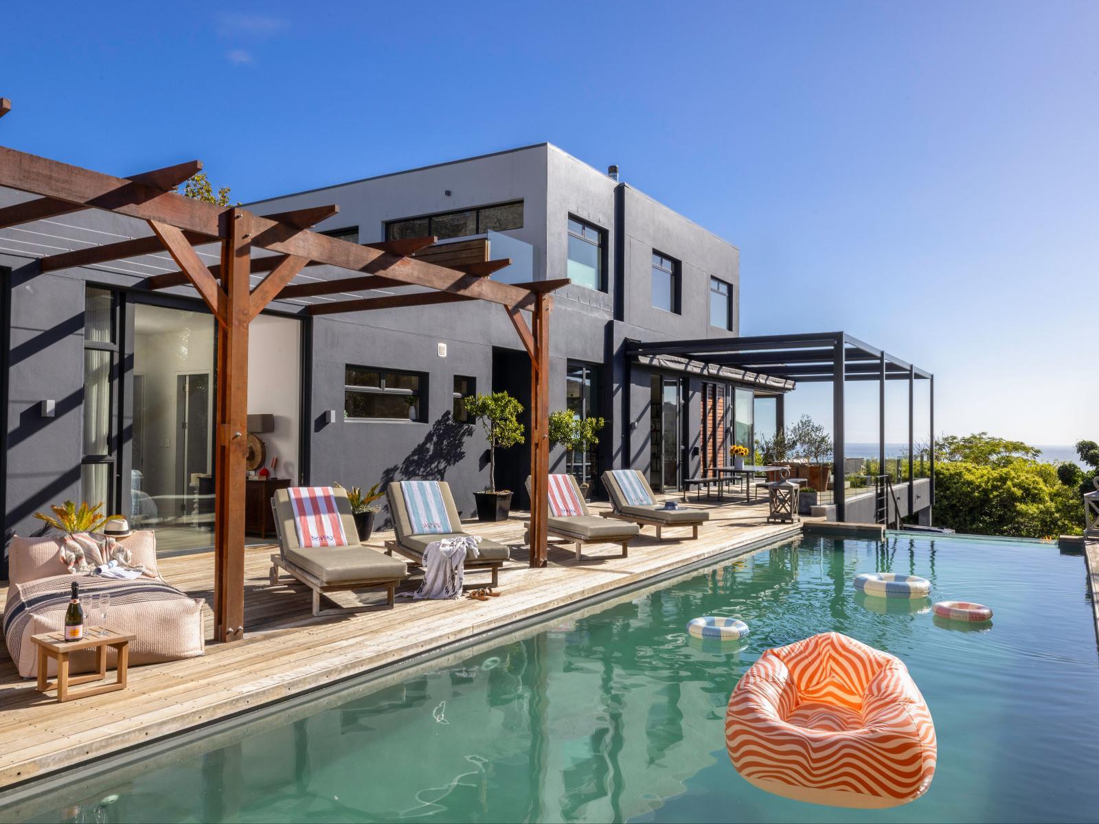 Swimming pool - Property