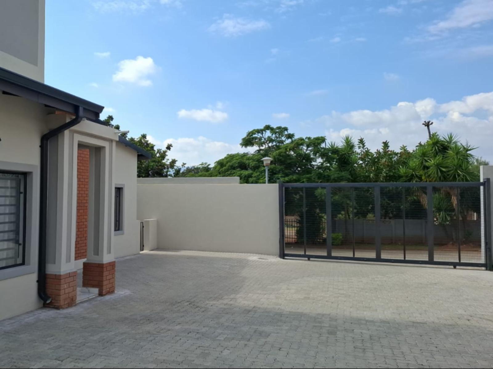 Ficus self catering