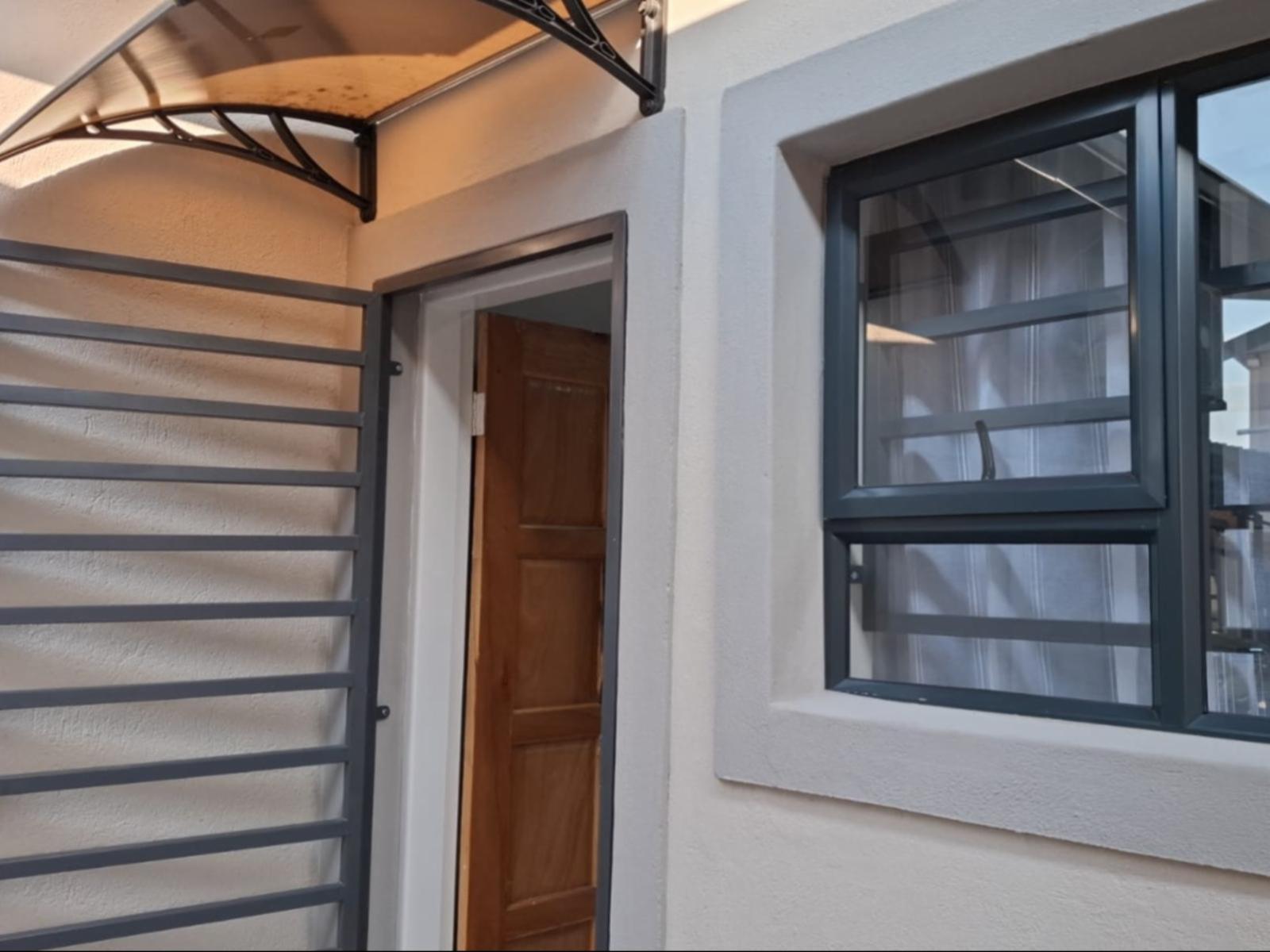 Ficus self catering