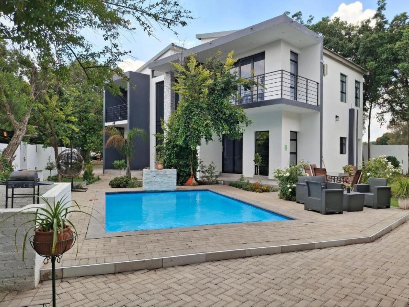 118 on Bayley and Bayley Boutique Guesthouse