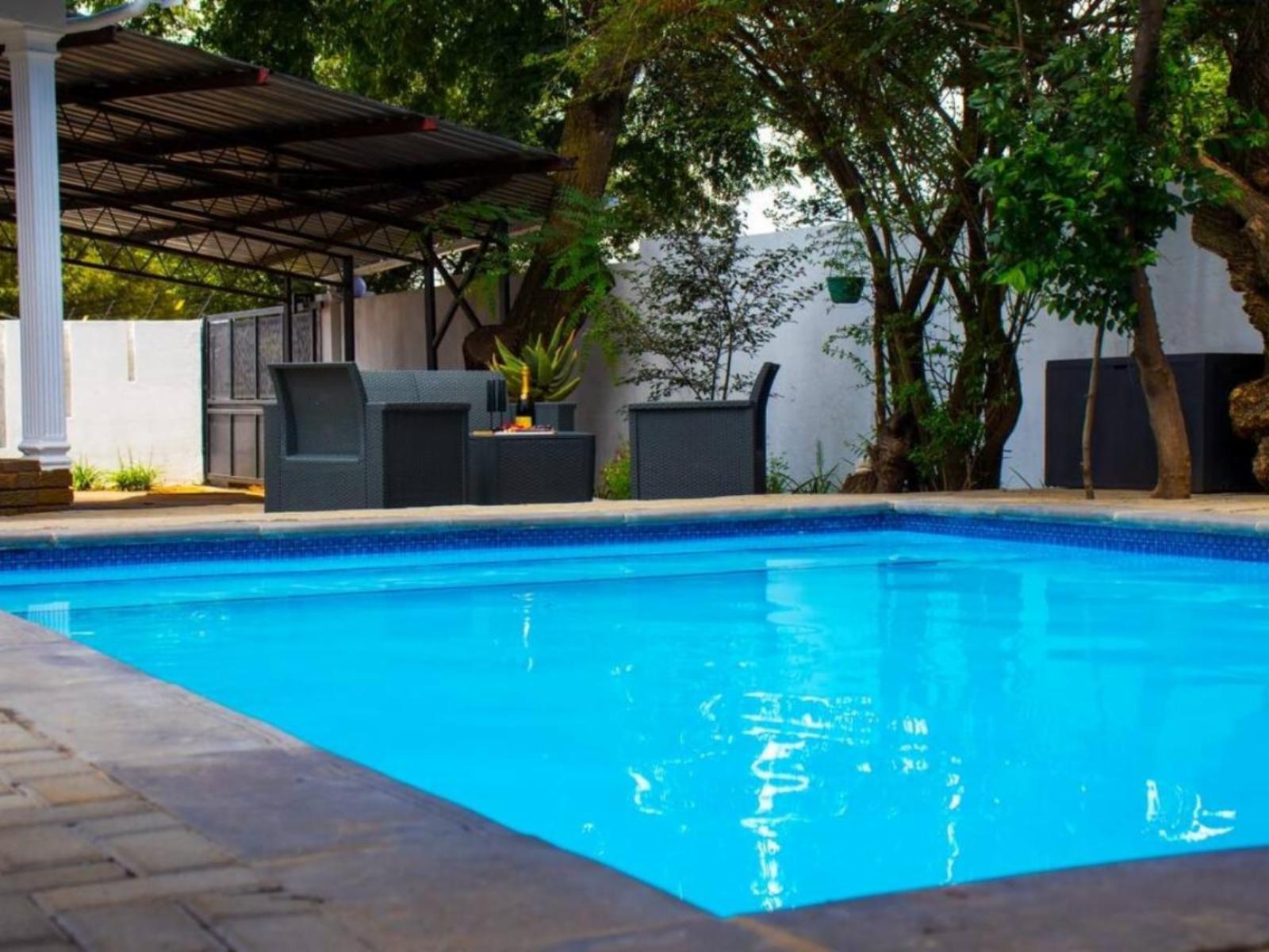 118 on Bayley and Bayley Boutique Guesthouse