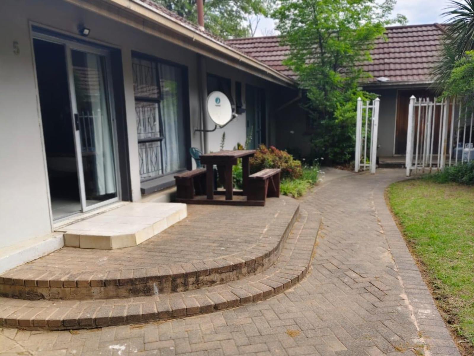 Manya Guest Lodge