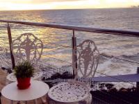 Seaside Deluxe Suite