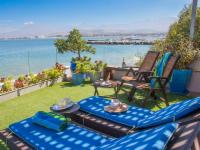 Seadeck Luxury Apartment