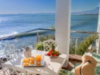 Seaview Luxury Suite