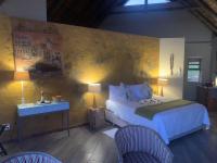 Earth Luxury Suite