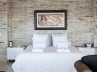 Avah May Suite