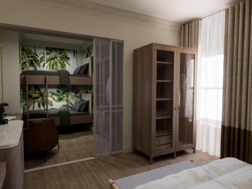 Luxury Family Suite - Poolside