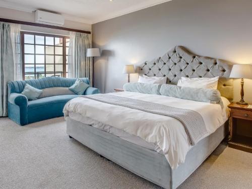 SuperKing Deluxe Sea View Lodge Room