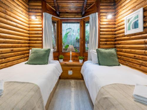 Skylark Chalet