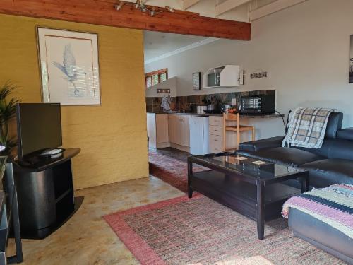 Romeo Apartment 6