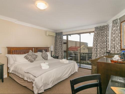 Junior Deluxe Room 7 - Double or Twin