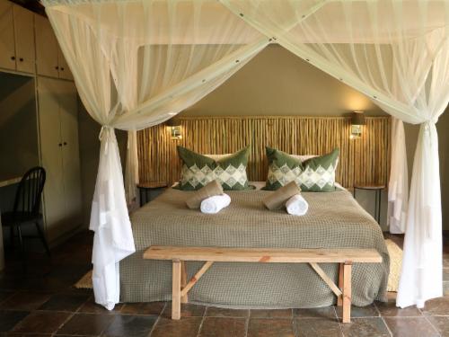 Deluxe Room 5