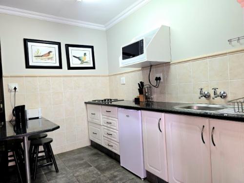 Self - Catering Room - 10