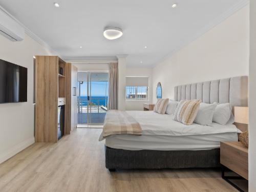 Sea Facing Room Self Catering (4)