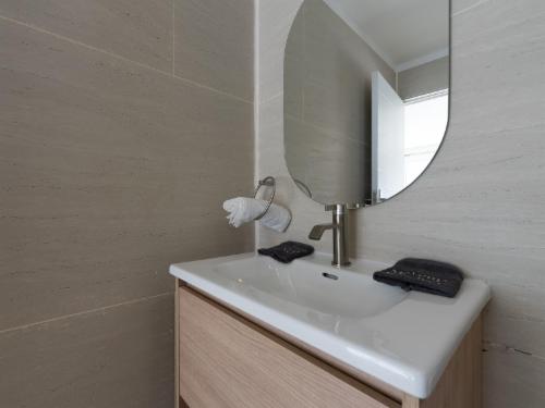 Pool Facing Room (7)