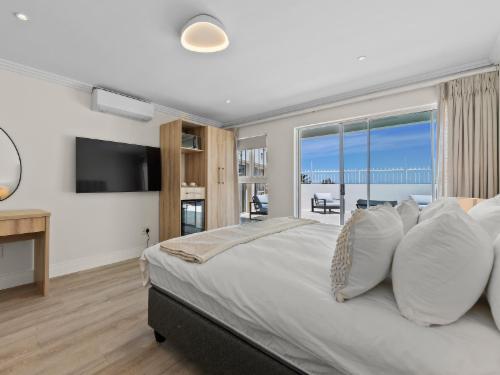 Pool Facing Room(6)