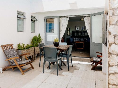 Paternoster Rentals- Mami Wata 1