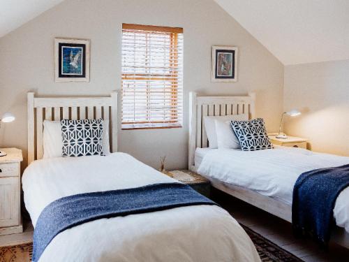 Paternoster Rentals-Family Tides Tops