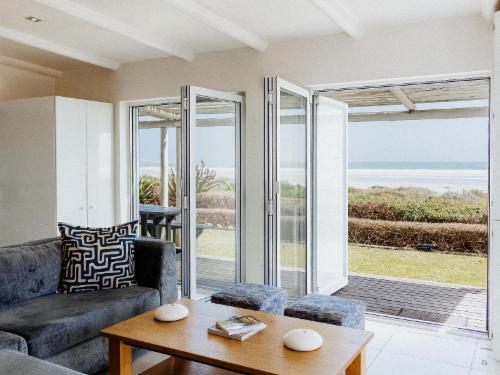 Paternoster Rentals - Djis Tjil