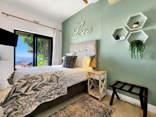 Medium Double Room with Pool access