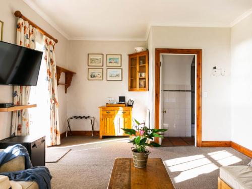 Panoramic Lagoon View Room