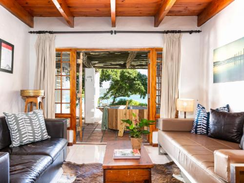 Frank Wightman Cottage (with Hot Tub)