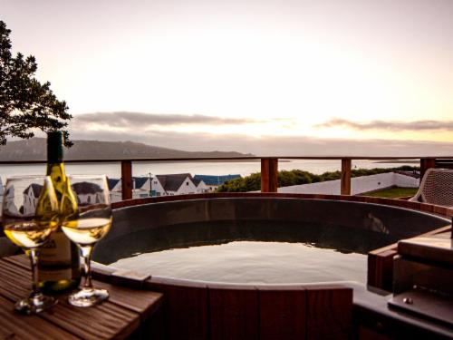 Panoramic Lagoon View Room with Hot Tub