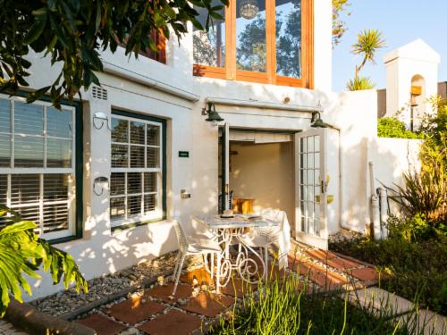 Romantic Room with Wood Fired Hot Tub