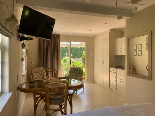 Garden Cottage Suite