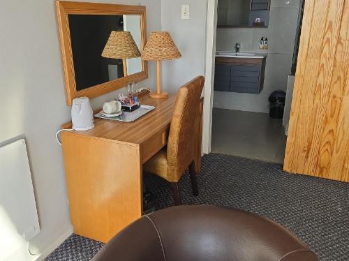 Bay Room