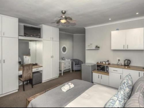 Partial Sea View Room