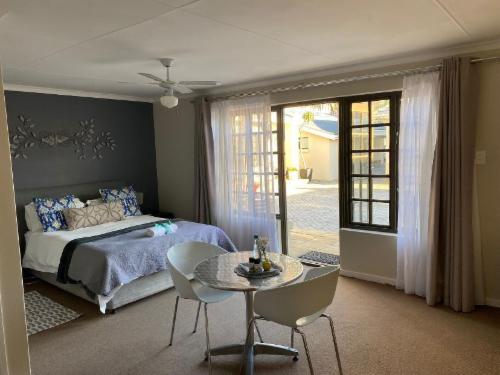 Suite with Garden View