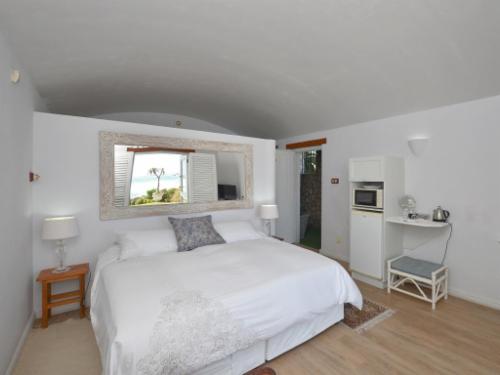 Room    1