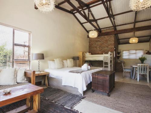Deluxe Family Suite