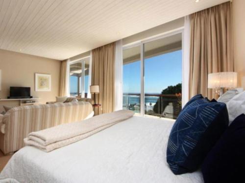 Honeymoon suite