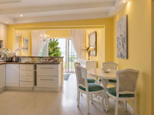 Sea-Cottage (Family Unit)
