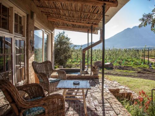 Couples Cottage - Angelino
