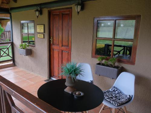 STANDARD TWIN CHALET