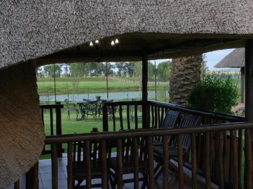 ONE OPEN PLAN CHALET - TEMBE