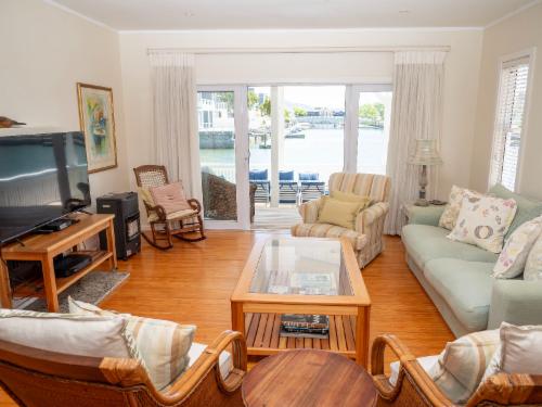 Thesen Island Villa Q10