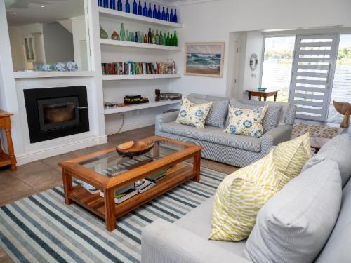 Thesen Island Villa P126