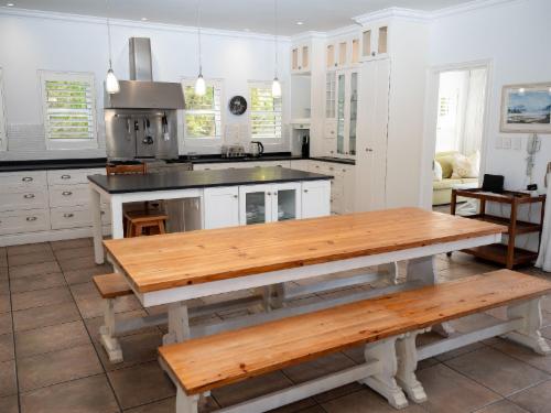 Thesen Island Villa P126