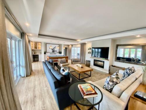 Thesen Island Villa H11