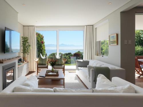 9 Beaconsfield