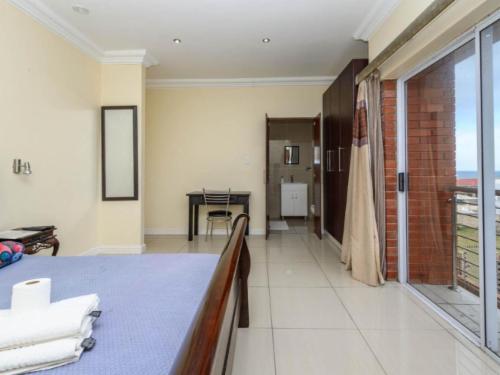 Classic Double Room - Regal Tang