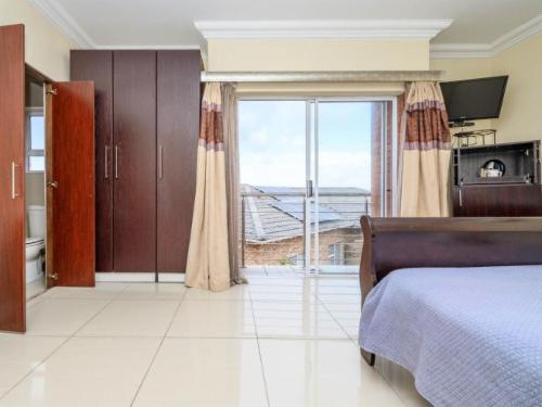 Classic Double Room - Regal Tang